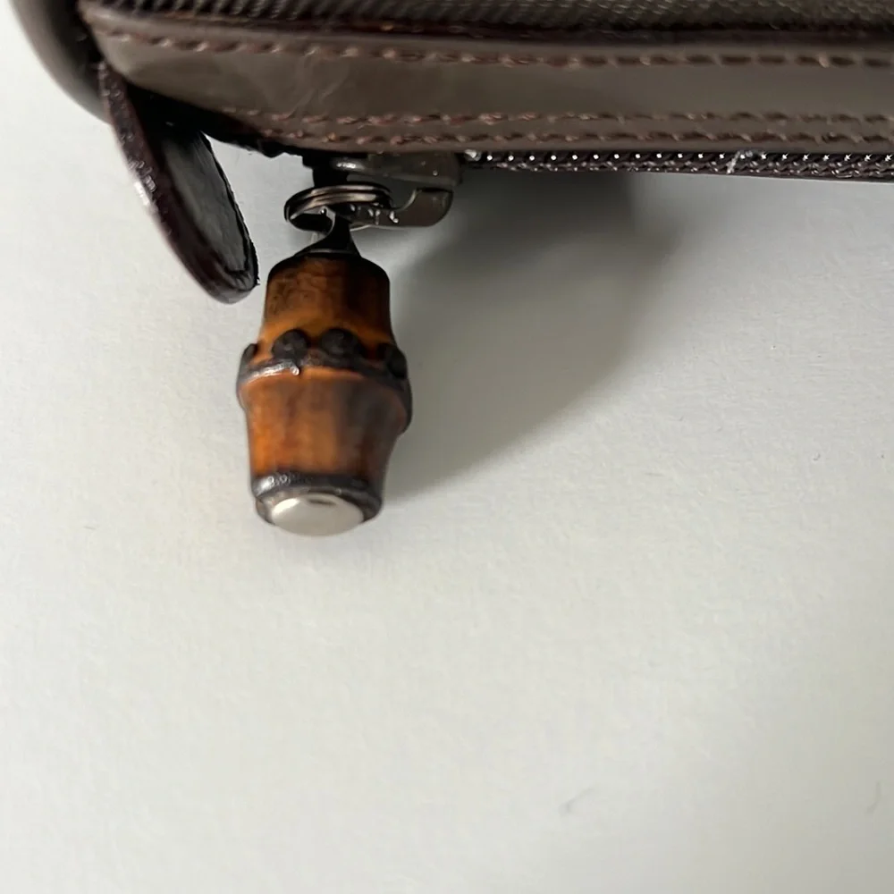 Gucci round barrel fabric and leather trim with bamboo pull